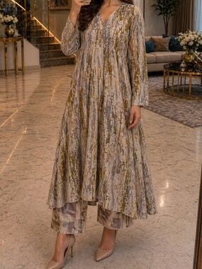 Medium flowy salwar kurta set